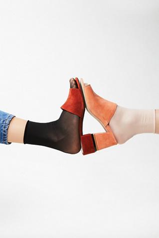 Emiliano Cavallani Womens Napa Sheer Crew Sock