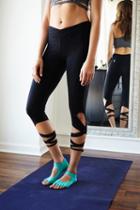 Toesox Womens Pointelle Namaste Yoga So