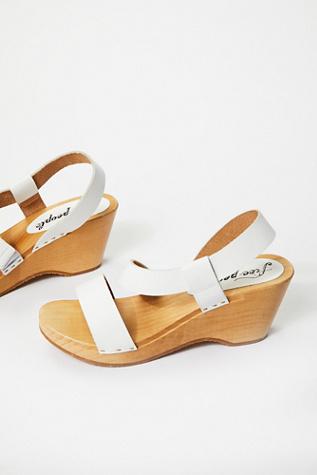 Fp Collection Womens Dune Beach Clog