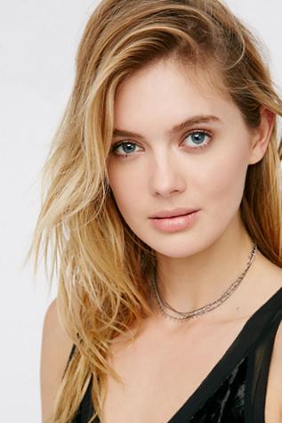 Serefina Womens Mia Triple Delicate Choke