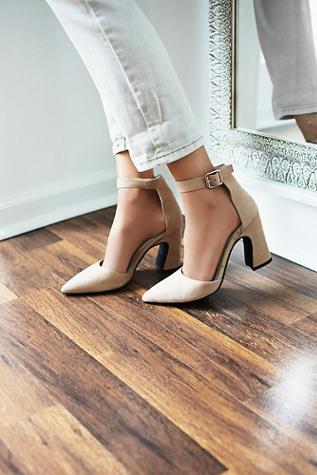 Jeffrey Campbell Womens Sterling Heel