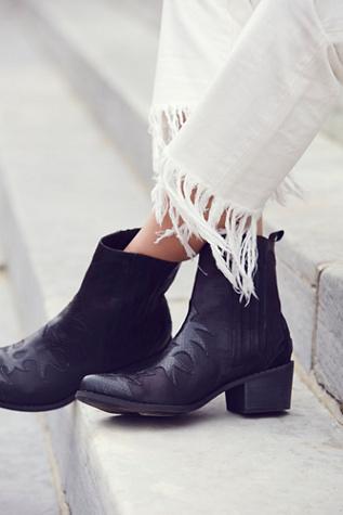 Matisse Womens Vegan Bandit Western Boot