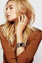 Tova Womens Crazed Dawn Crystal Cuff
