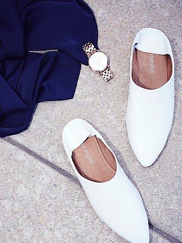 Lexie Leather Flat By Jeffrey Campbell