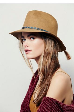 'ale By Alessandra Womens Cavalo Tassel Band Hat