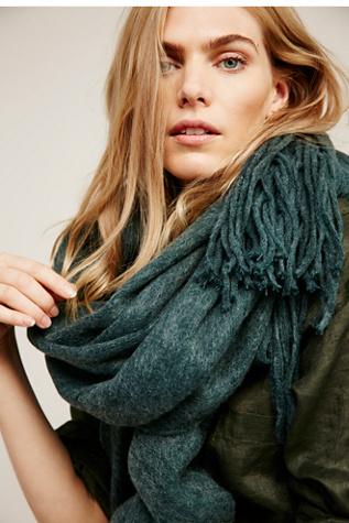 Free People Womens Kolby Brushed Fringe Scar