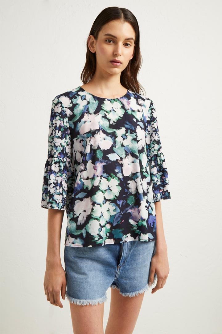 Fcus Crepe Dreda Fluted Sleeve Top