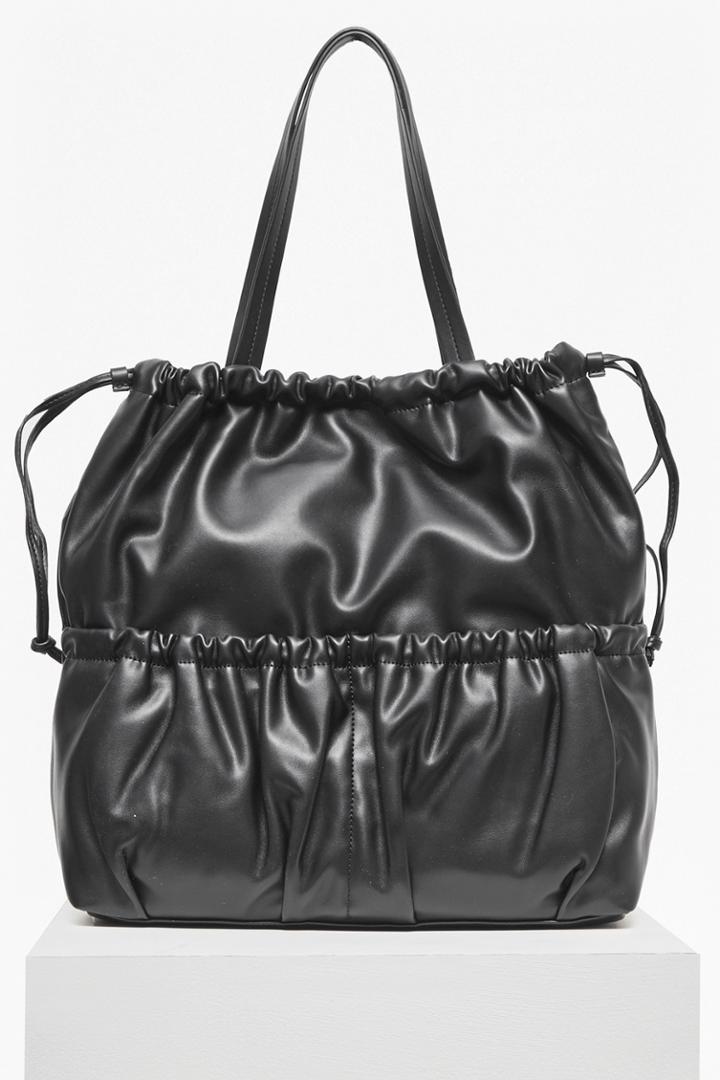 Fcus Dessie Tote