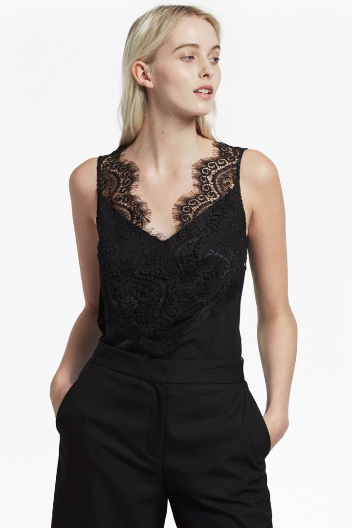 Fcus Classic Light Crepe Lace V Neck Top