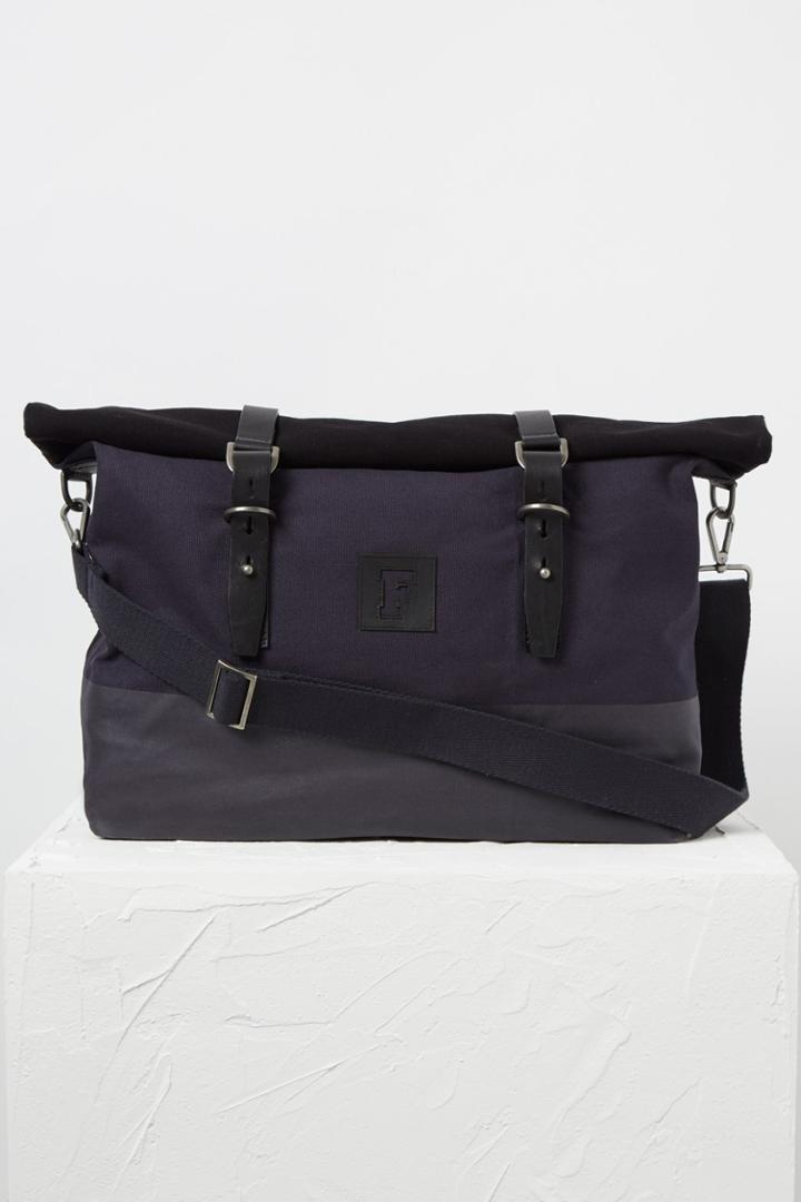 Fcus Marco Messenger Bag