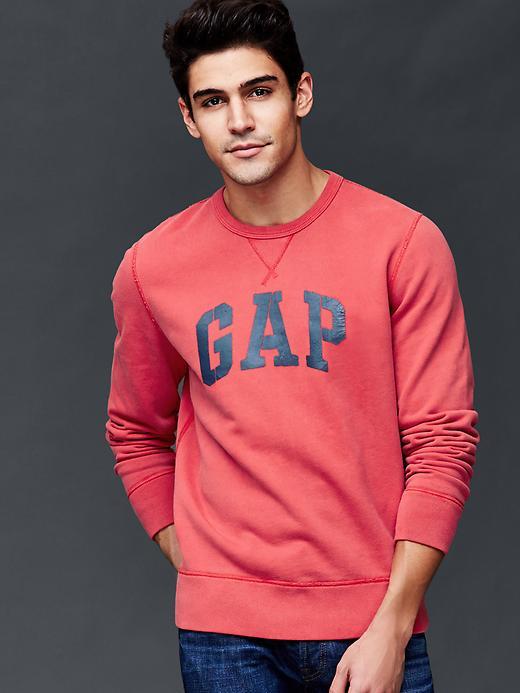 Gap Men Stencil Logo Crew Sweatshirt. - Weathered Red