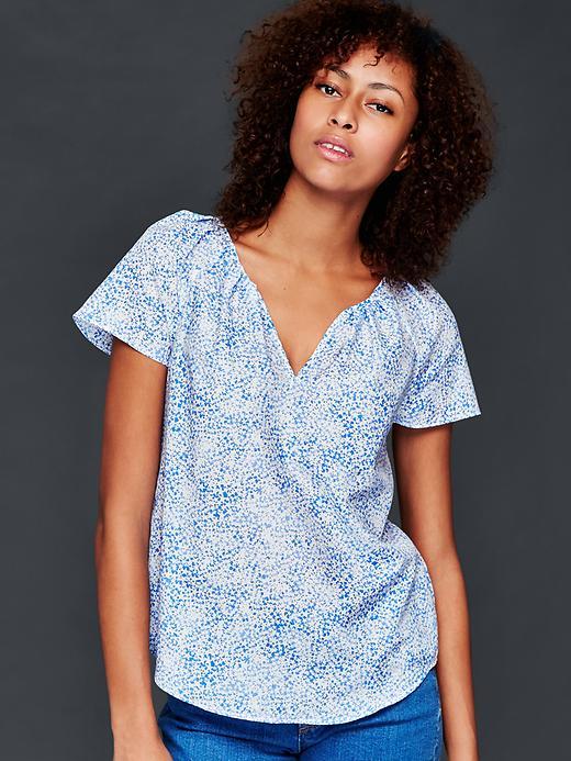 Gap Women Silky Flounce Top - Blue Star