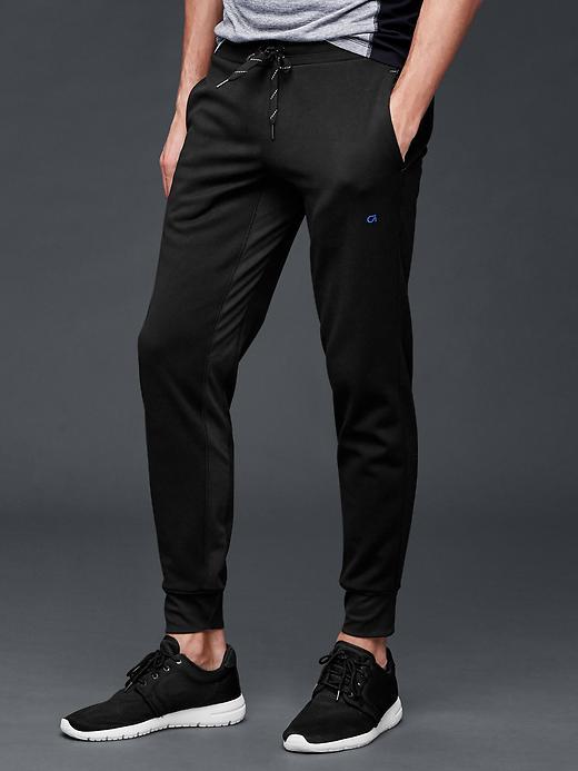 Gap Men Fit Fleece Jogger - True Black