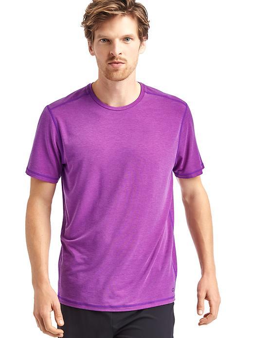 Gap Men Gapfit Breathe Crewneck T Shirt - Fuchsia Shock