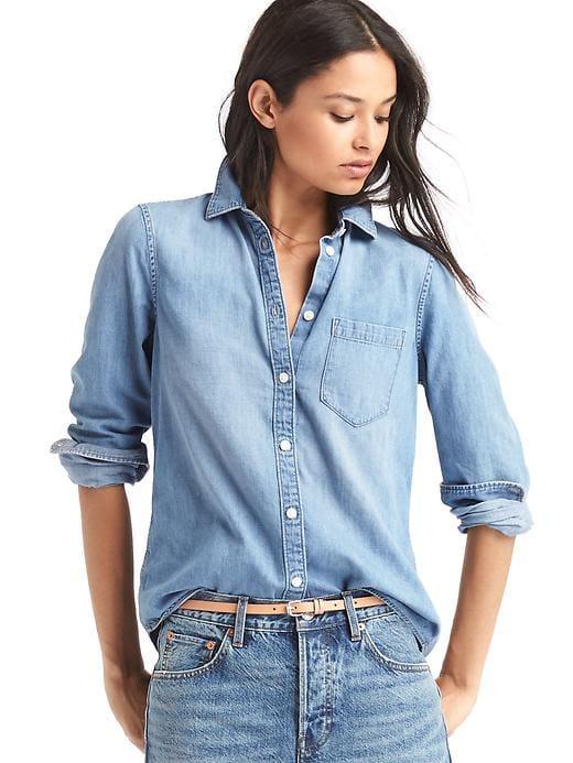 Gap Women 1969 Denim Fitted Boyfriend Shirt - Medium Indigo