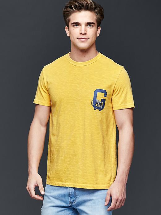 Gap Men Athletic Panther Graphic Crew T Shirt - Golden