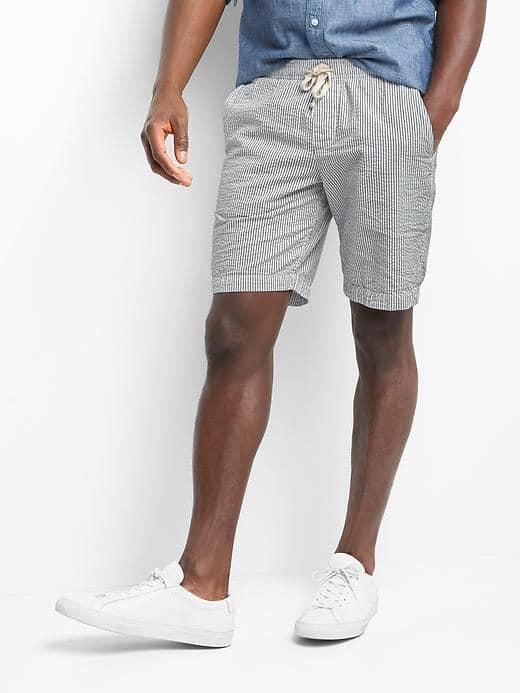 Gap Men Railroad Stripe Seersucker Shorts - Blue Seersucker