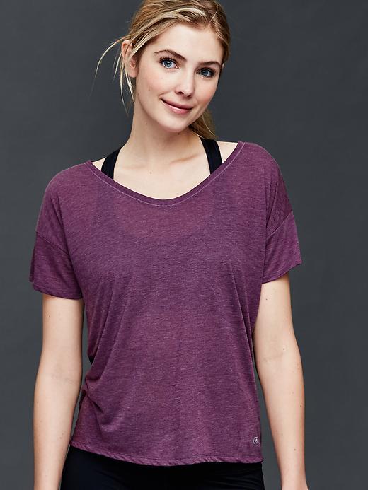 Gap Women Gapfit Breathe Air Studio Tee - Chic Plum