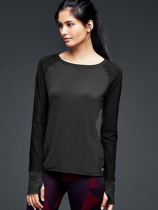 Gap Women Gapfit Mesh Back Shirt - True Black