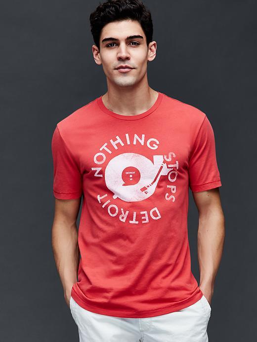 Gap Men Motor City Nothing Stops Graphic T Shirt - Weathered Red