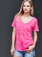 Gap Women Double V Graphic Logo Tee - Royal Fuchsia