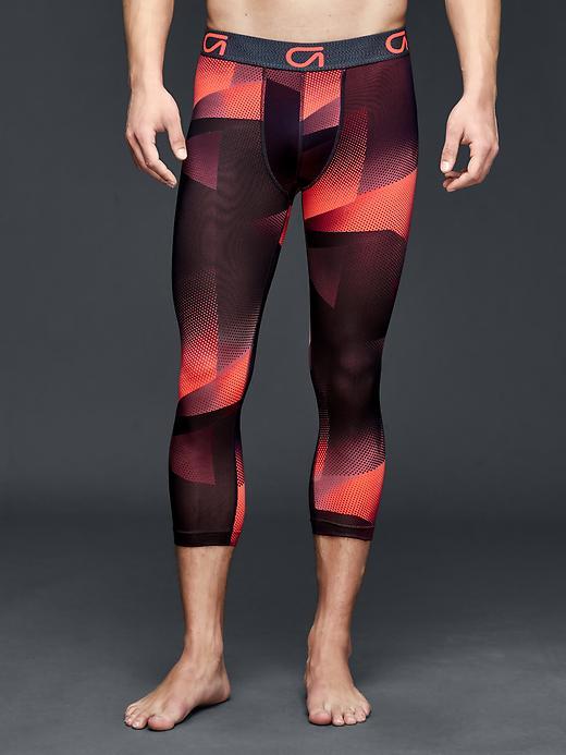 Gap Men Compression Layer Three Quarter Pants - Neon Coral Flame