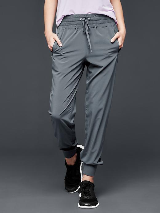 Gap Women Gapfit Woven Studio Joggers - Gun Powder
