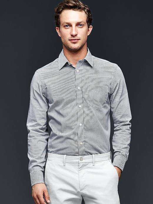 Gap Men Wrinkle Resistant Skinny Stripe Shirt - Navy