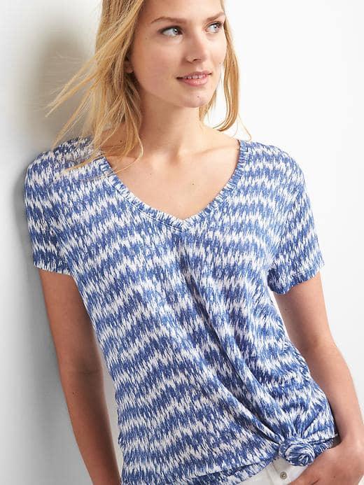 Gap Women Linen Print V Neck Tee - Navy Print
