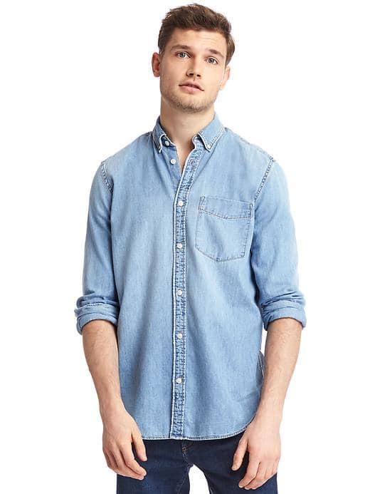 Gap Men Single Pocket Denim Shirt - Light Indigo