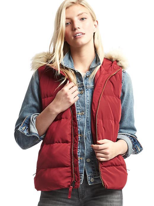 Gap Women Coldcontrol Max Hooded Puffer Vest - Cinnabar Red