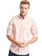 Gap Men True Wash Poplin Solid Standard Fit Shirt - Pink Standard