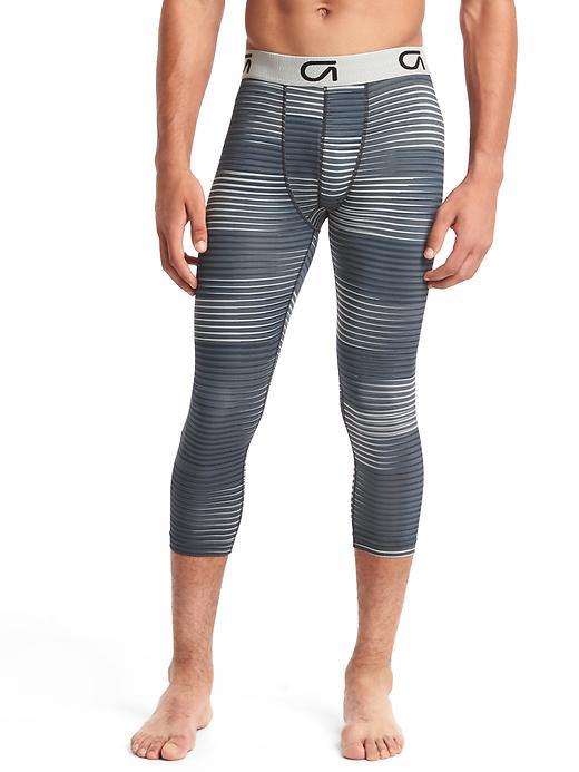 Gap Men Compression Layer Three Quarter Pants - Gray Stripe