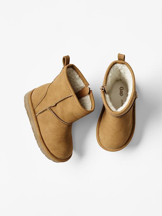 Gap Sherpa Boots - Tan