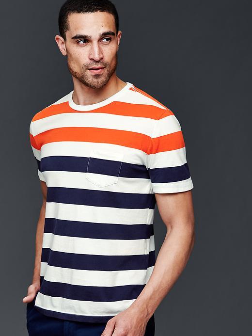 Gap Men Vintage Wash Large Stripe T Shirt - Red Stripe
