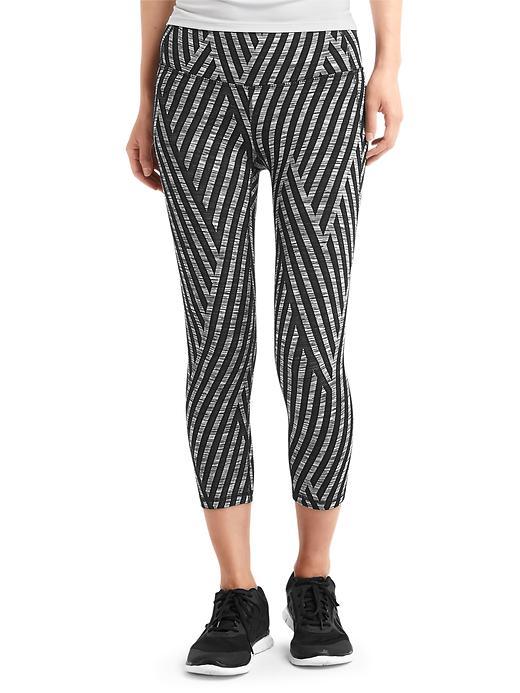 Gap Women Gfast Spacedye Jacquard Capris - Gray Multi Stripe