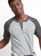 Gap Men Short Sleeve Raglan Henley - Light Heather Grey