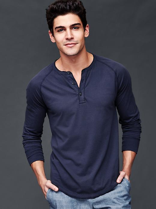 Gap Men Vintage Wash Long Sleeve Henley - Dark Night