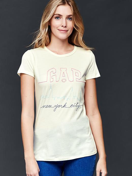 Gap Women Logo Cityscape Graphic Tee - New York