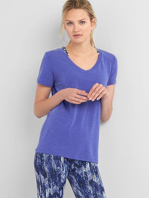 Gap Women Breathe V Neck Tee - Becca Blue