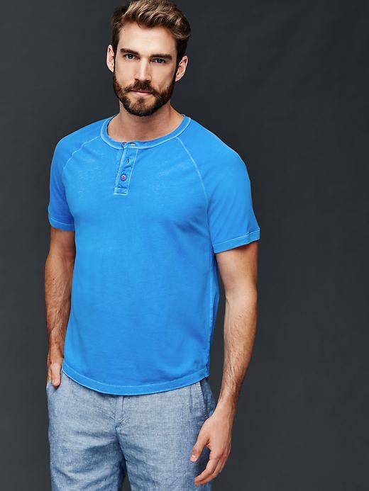 Gap Men Vintage Wash Short Sleeve Henley - Blue Streak