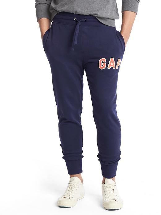 Gap Men Textured Logo Sweats - Dark Night