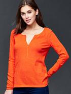 Gap Women Heather Split Neck Tee - Orange Heather