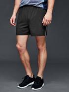 Gap Men Fit Running Shorts 5 - True Black