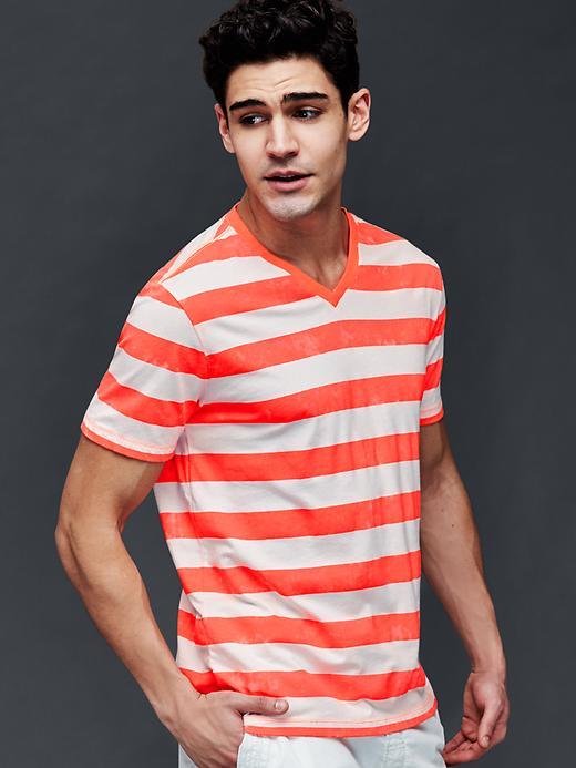 Gap Men Vintage Wash Rugby Stripe V Neck T Shirt - Orange Stripe