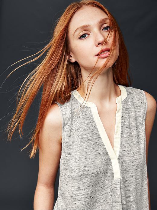 Gap Sleeveless Linen Henley - Light Heather Gray