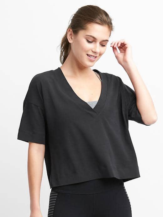 Gap Women Breathe Deep V Neck Short Sleeve Tee - True Black