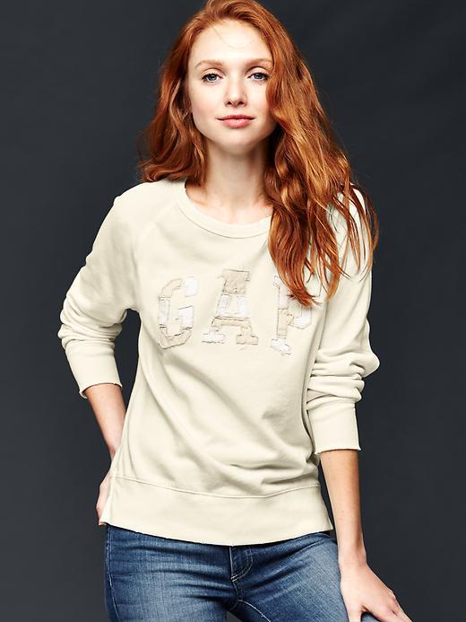 Gap Patchwork Logo Crew Pullover - Chalk