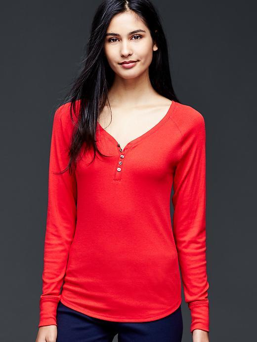 Gap Women Long Sleeve Ribbed Henley - Holly Berry