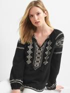 Gap Embroidered Raglan Tassel Top - True Black